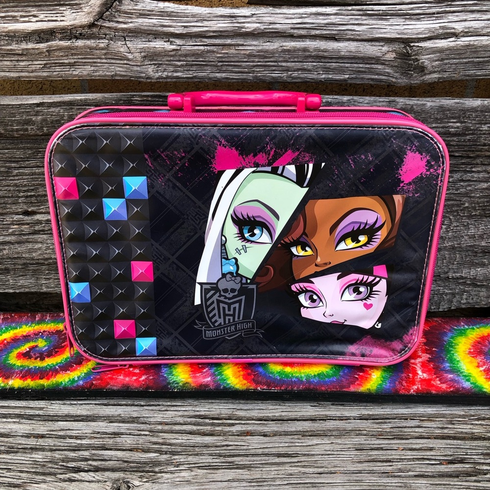 🩷Monster High Doll case carrier Storage container accessories holder black pink🖤